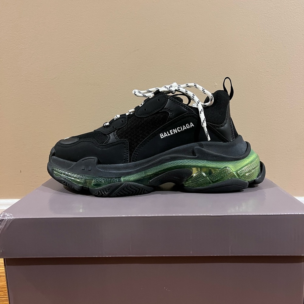 Balenciaga triple s